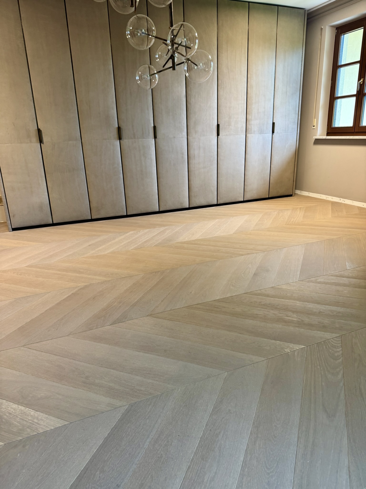 SELECTED BEIGE CHEVRON